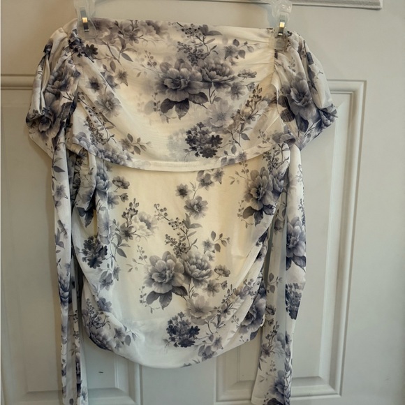 Willow Floral Mesh Top in Cream and Gray - Picture 3 of 6